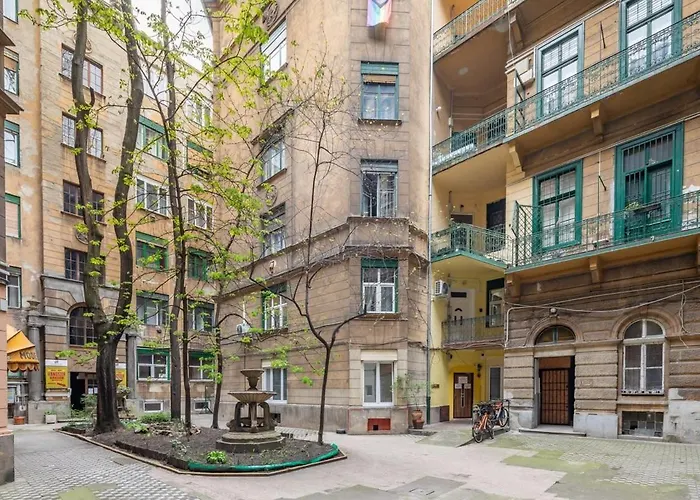 Comfy In The Center Of The * Budapest